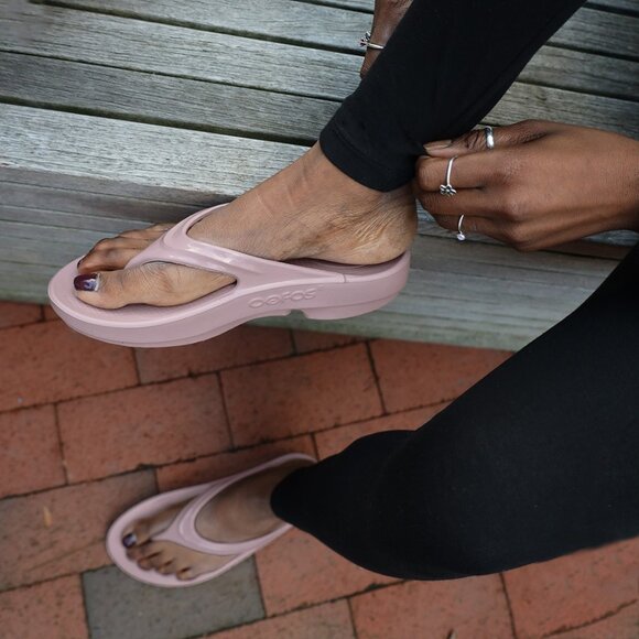 OOFOS OOlala Stardust Women’s 5 - Picture 1 of 5